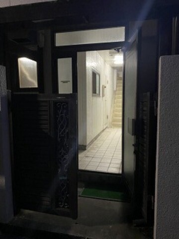 荒木町ビル205号室 エントランス