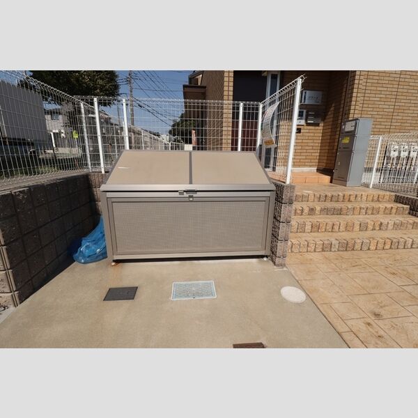 ツヴァイ 入居者様専用ゴミストッカー