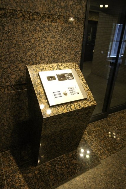 ルーブル中野沼袋弐番館 エントランス