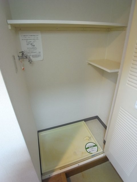 パーク・ノヴァ横浜・参番館7階 室内洗濯機置場