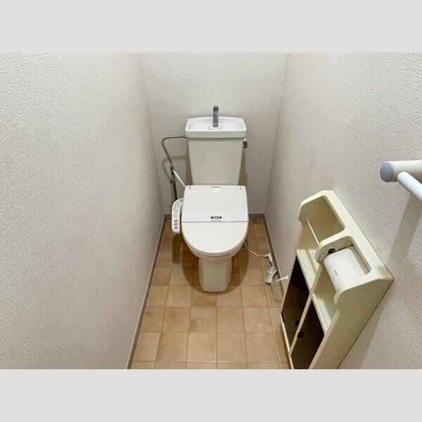 フレマリール鎌ヶ谷　C トイレ　温水洗浄暖房便座