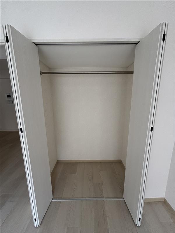 フィエスタ小作0308号室 バルコニー側　洋室　収納