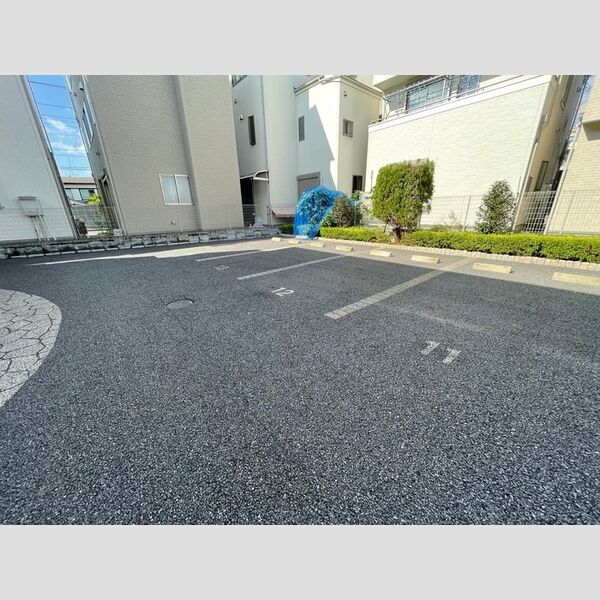 シャルマン 駐車場