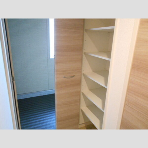 S-Flat　B棟 玄関