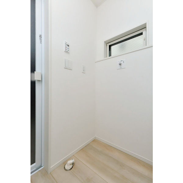 クレイドルガーデン茅ヶ崎市円蔵第16　2号棟0001号室 洗濯機置場