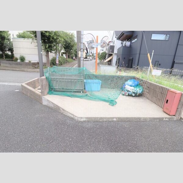 ベルソス高倉　B303号室 ごみ集積所