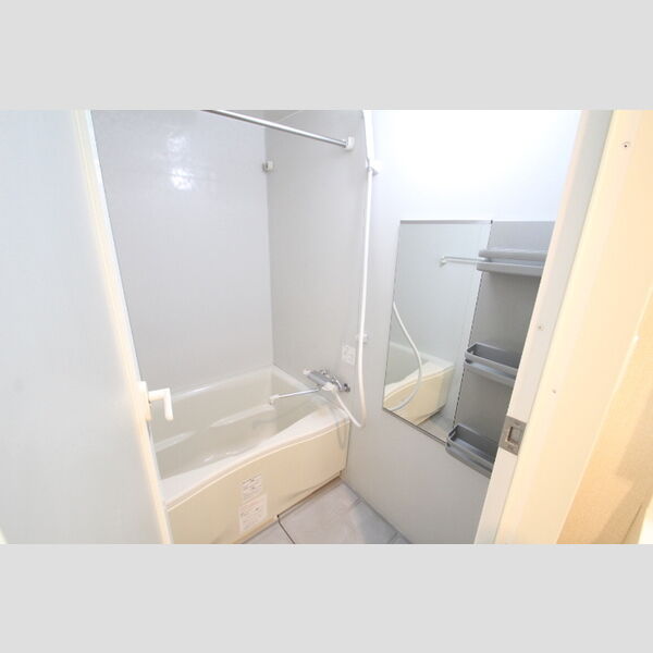 M HouseⅠ202号室 バス