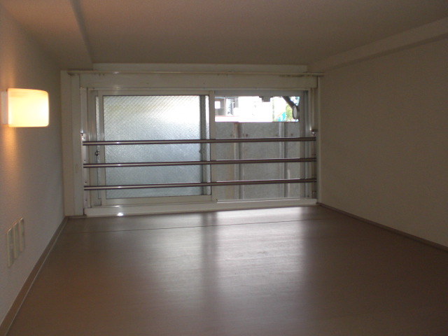 レオパレスシャルマン205号室 自転車置き場