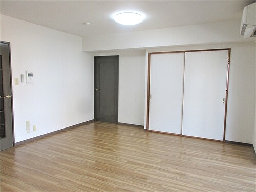 ライオンズマンション湘南江の島 リビングダイニング　別角度　前回募集時／2024年7月の写真