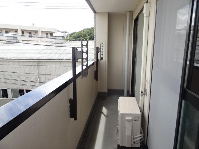 メゾン・ソレイユ303号室 ベランダ