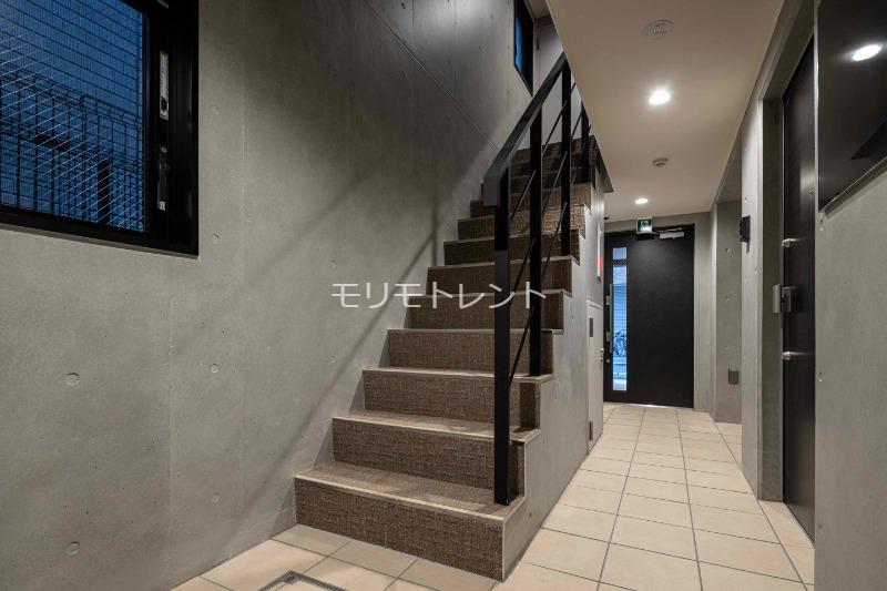 アトリオフラッツ菊川north1階 共用廊下