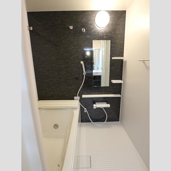 クレシェンテ302号室 バス