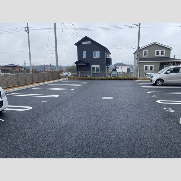 コンフォルト305号室 駐車場