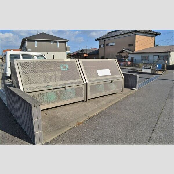 mille graine(ミル グレーヌ)　A201号室 ゴミストッカー