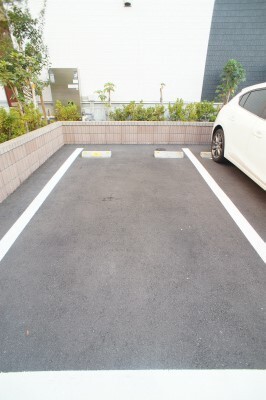 リブリ・レジデンス大木 駐車場