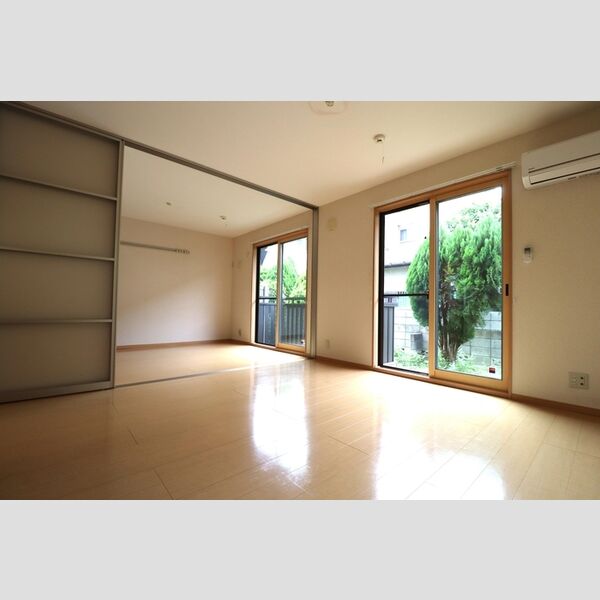 レオシェスタ リビング