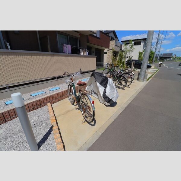 コスモス 駐輪場