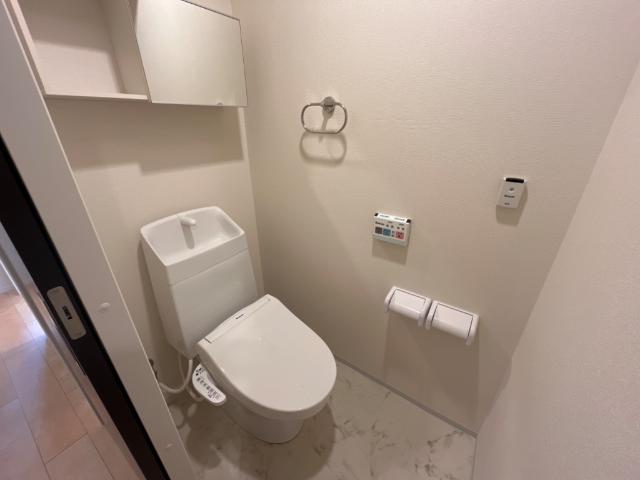 フリーダムファン シャワー付トイレ