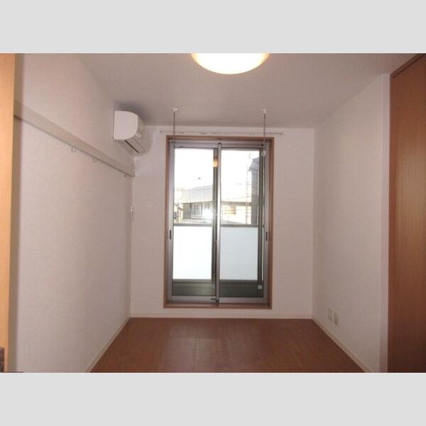 フロンティア南大泉201号室 洋室