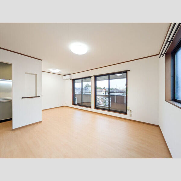 トップヒルズ若宮 リビング