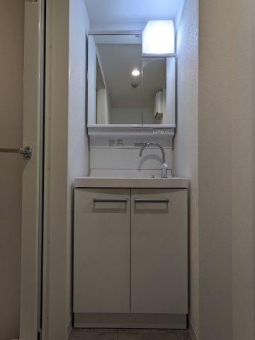 グランピア四谷0103号室 洗面