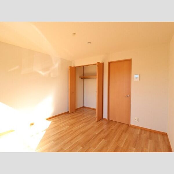 メルベーユ パル103号室 洋室8帖