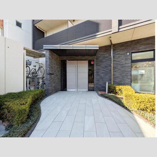 SOPHIA HILLS803号室 エントランス