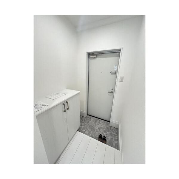 メグリオ新松戸 玄関