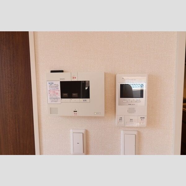 コンフォート　リリィ301号室 SECOMのセキュリティシステム&モニタ付きインターホン