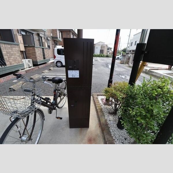 グランメール桜町　C 宅配ボックス