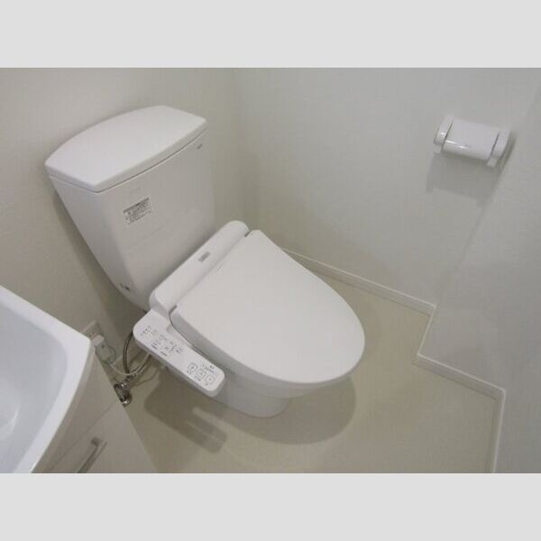 コンフォルト柏302号室 トイレ
