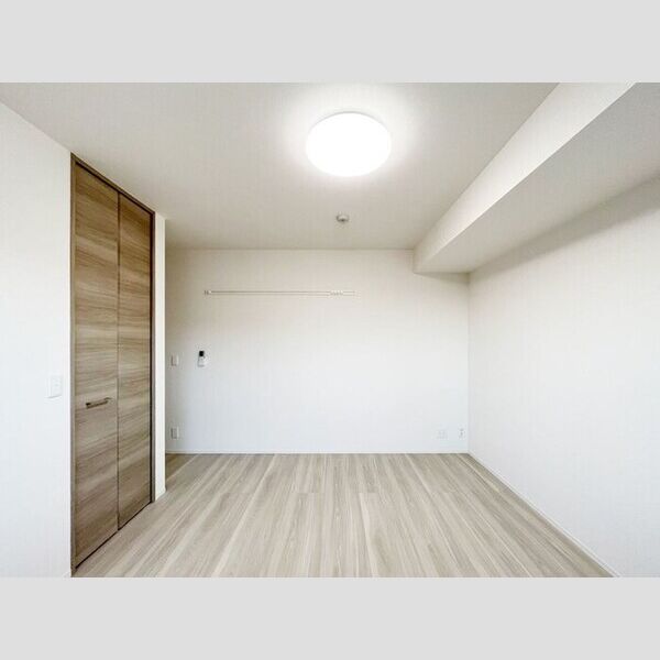 コンフォール古市場 ANNEX306号室 洋室