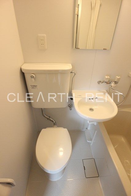 リーセントパレス宮崎6階 清潔感のあるバスルーム