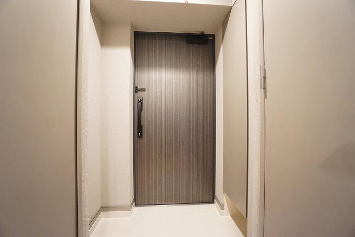 ALTERNA横濱阪東橋11階 玄関