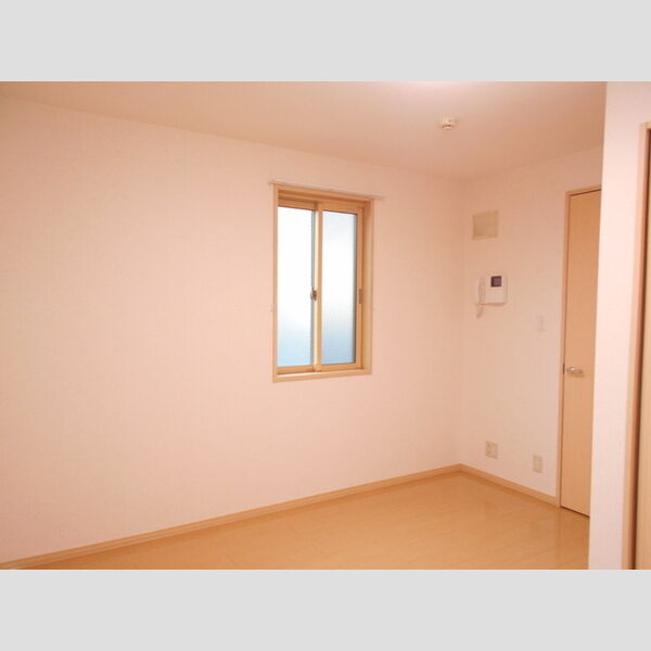 ヴェリタ サクラーレ305号室 洋室