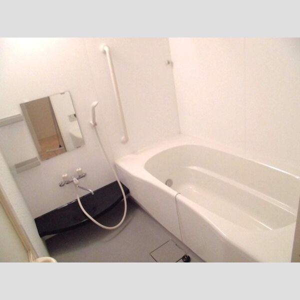 BRILLIANT　FLATS 浴室　追い焚き給湯付