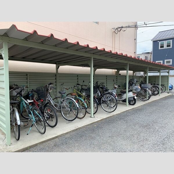 ハビテーションWADA 駐輪場