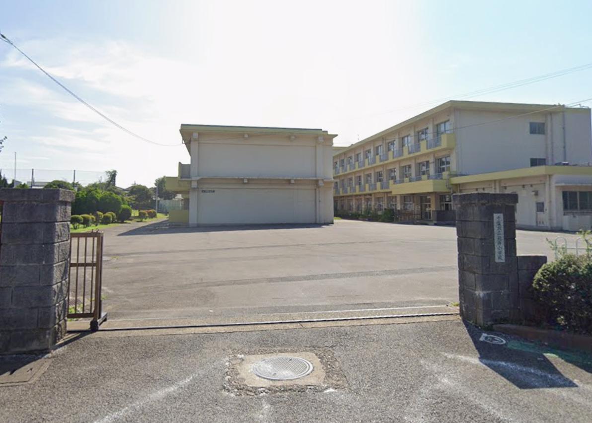 北欧andフレンチのデザイナーズリノベ戸建 【小学校】千葉市立柏井小学校まで690ｍ