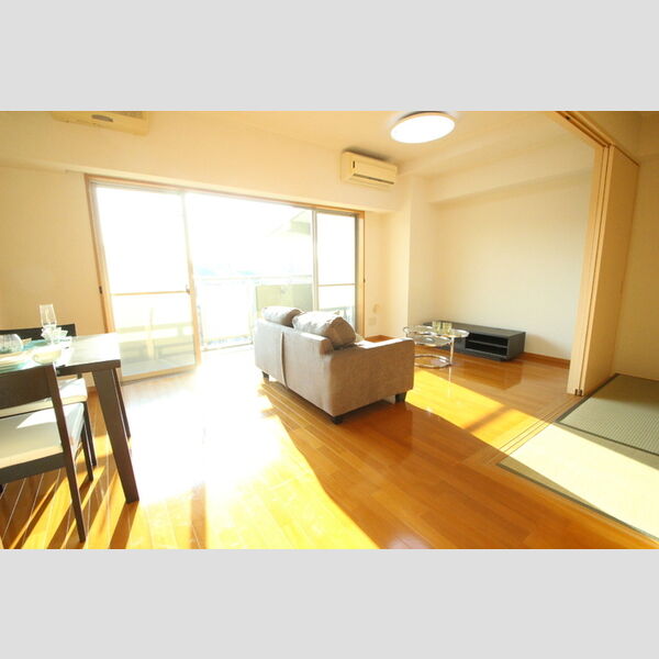 モニュメントスクウェア　壱番館206号室 壱番館　206号室　※モデルルーム仕様実際には家具・家電等は付いておりません。