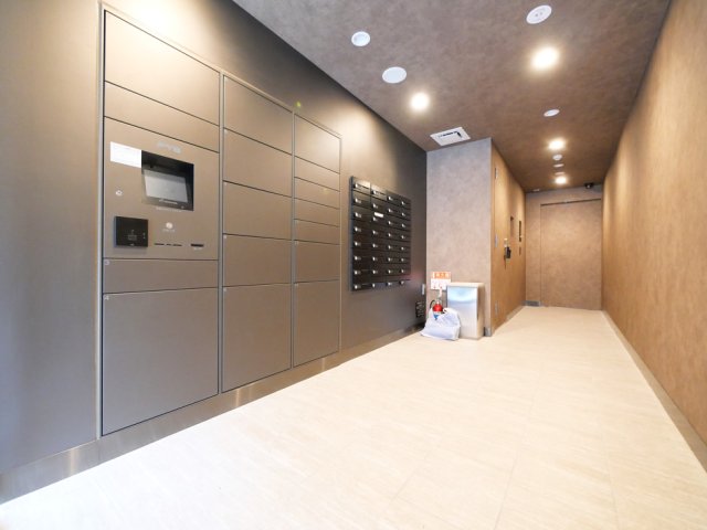 PREMIUM CUBE 上野9階 外観