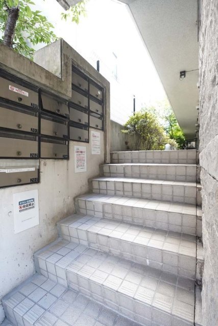 ヒルズ代官山202号室 エントランス