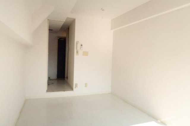 カーイング多摩 リビング