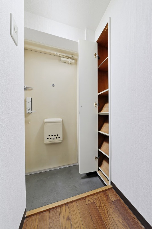 ウィンベルソロ高砂第二 玄関