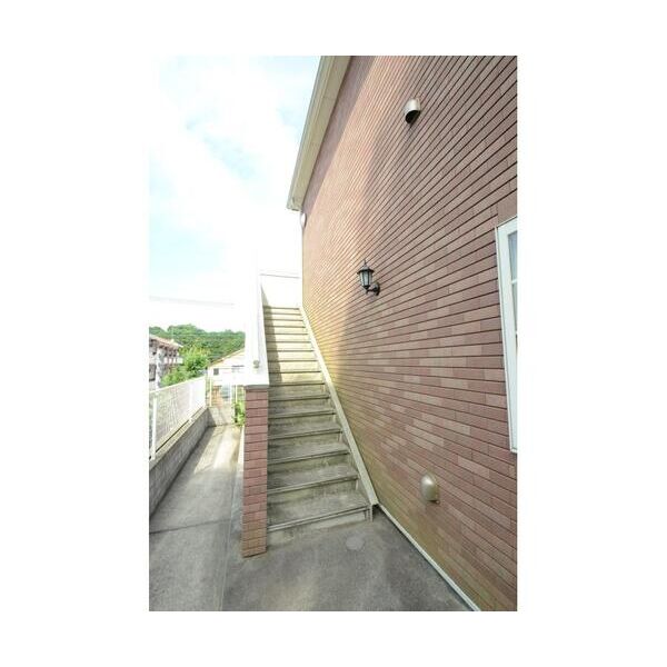 Crane　Hills201号室 エントランス