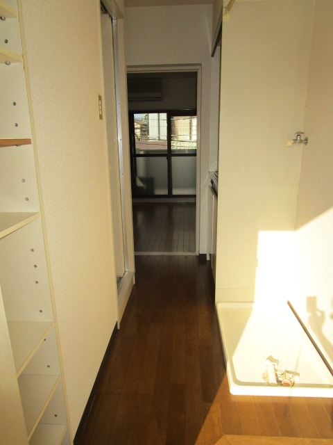 ライトヒルズ2階 玄関