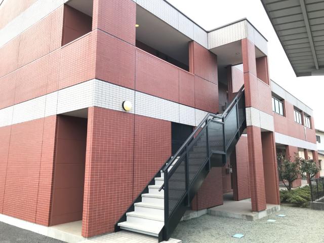 ラ・メール 外観写真（昼）