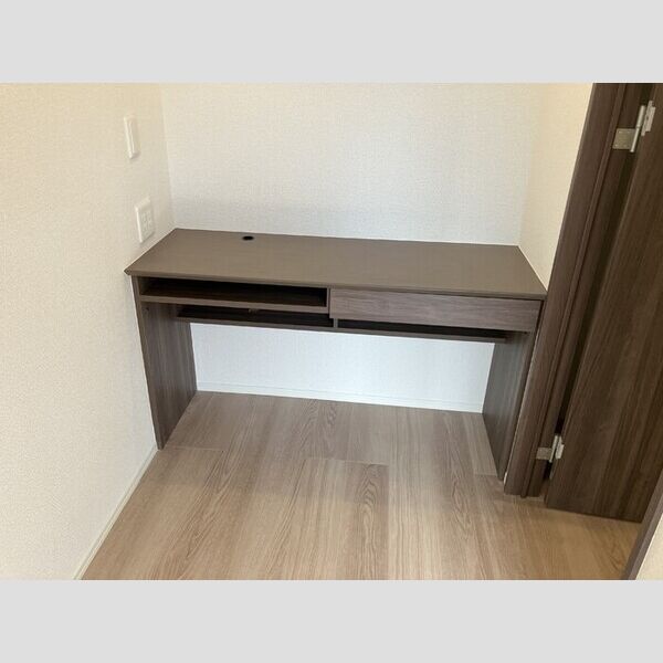 プライムヒル303号室 ワークスペース