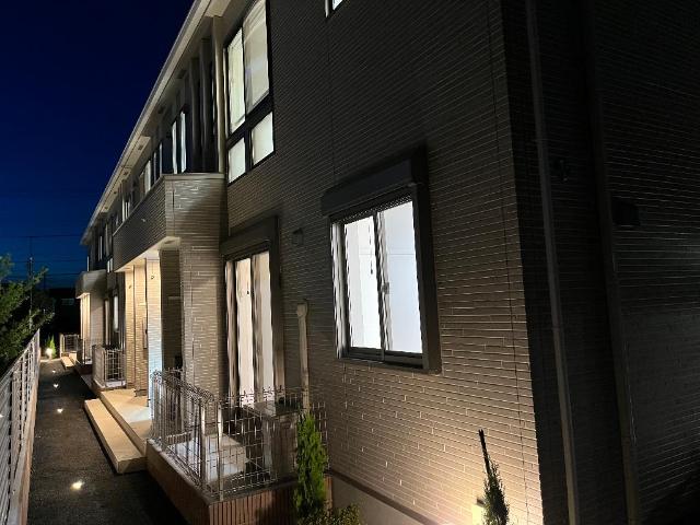 ベルワン 外観写真（夜）