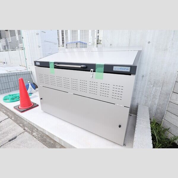 TSUBAKI　HOUSE 敷地内ゴミ置き場