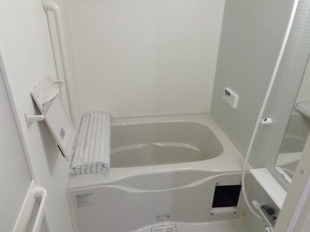 アルページュ（ＡＲＰＥＧＥ） バス